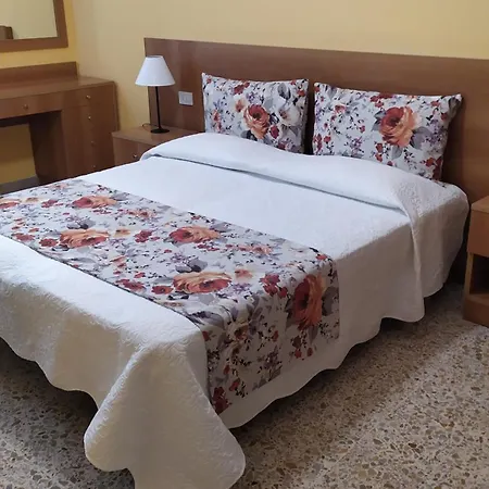 Grande Italia Hotell 3*